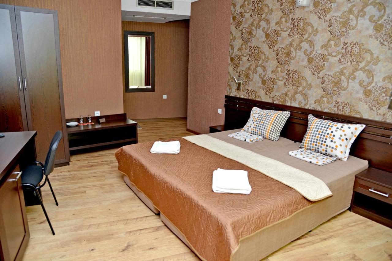 Dream Hotel Sliven Buitenkant foto